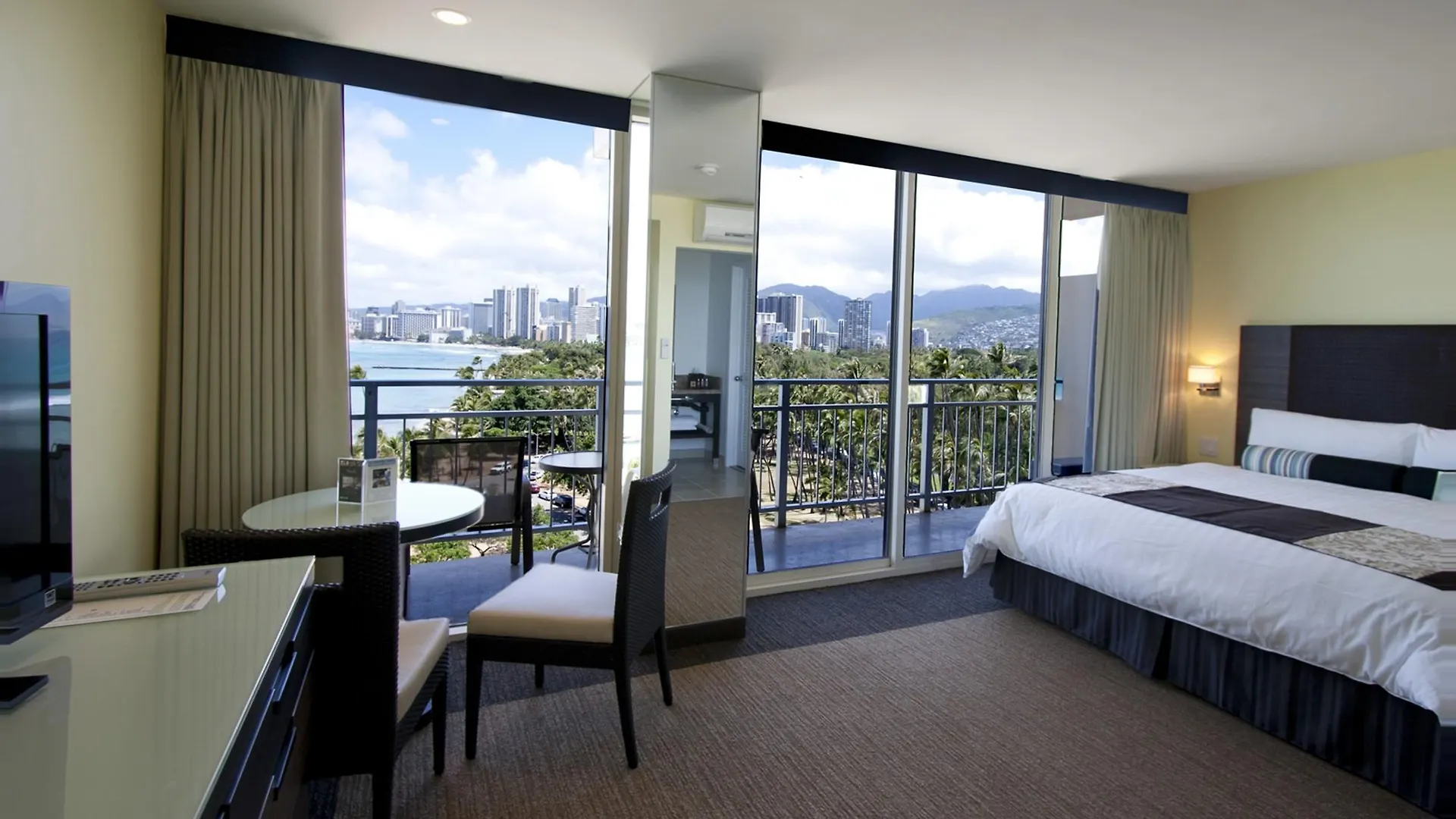 Kaimana Beach Hotel Honolulu